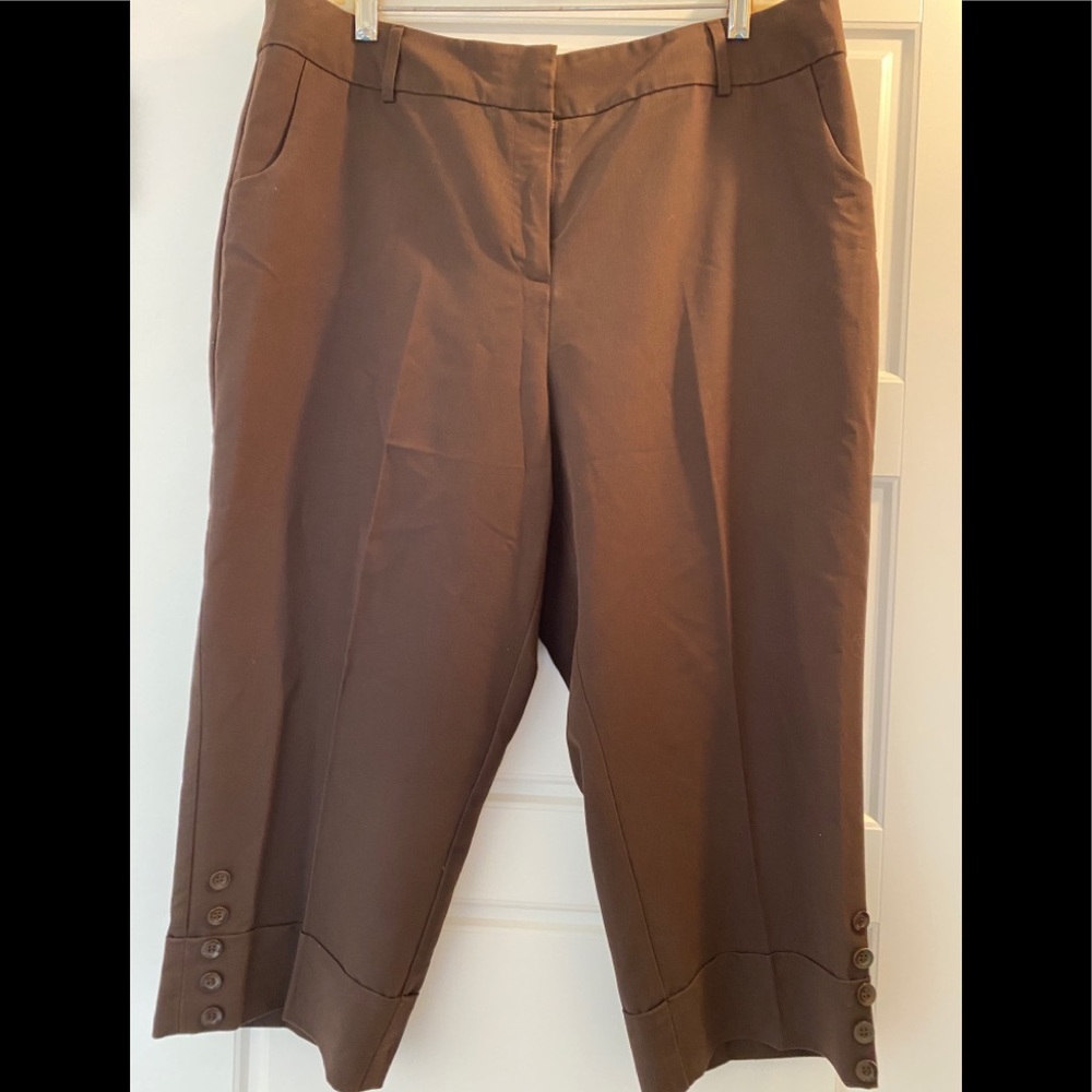 Dress Barn capris, size 16, brown